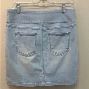 S.C & Co. light wash Denim Jean Skort/Skirt SzM